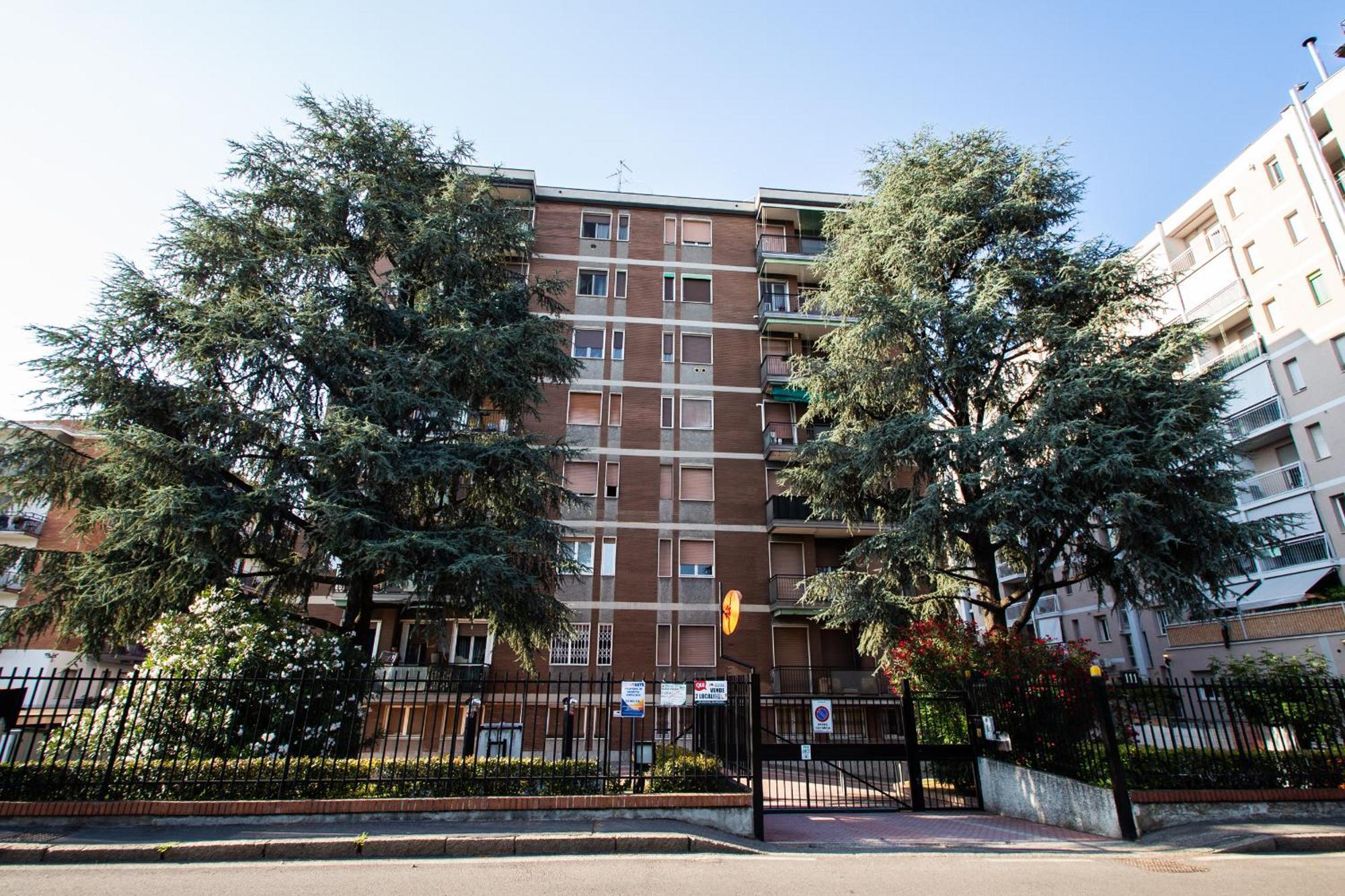 Milano-Linate Suite Self Check In & Free Parking Exterior photo